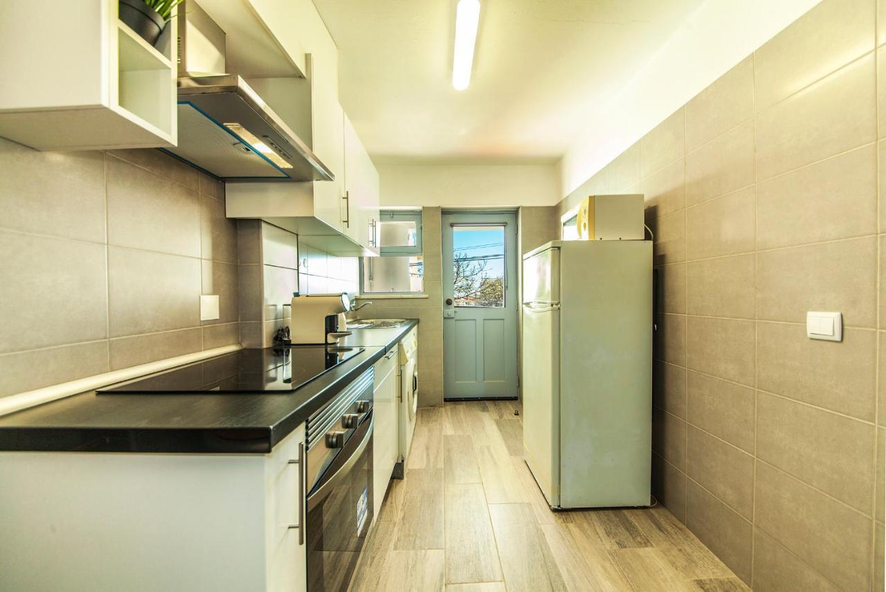 لاغوس B20 - Sun And Pool Apartment المظهر الخارجي الصورة