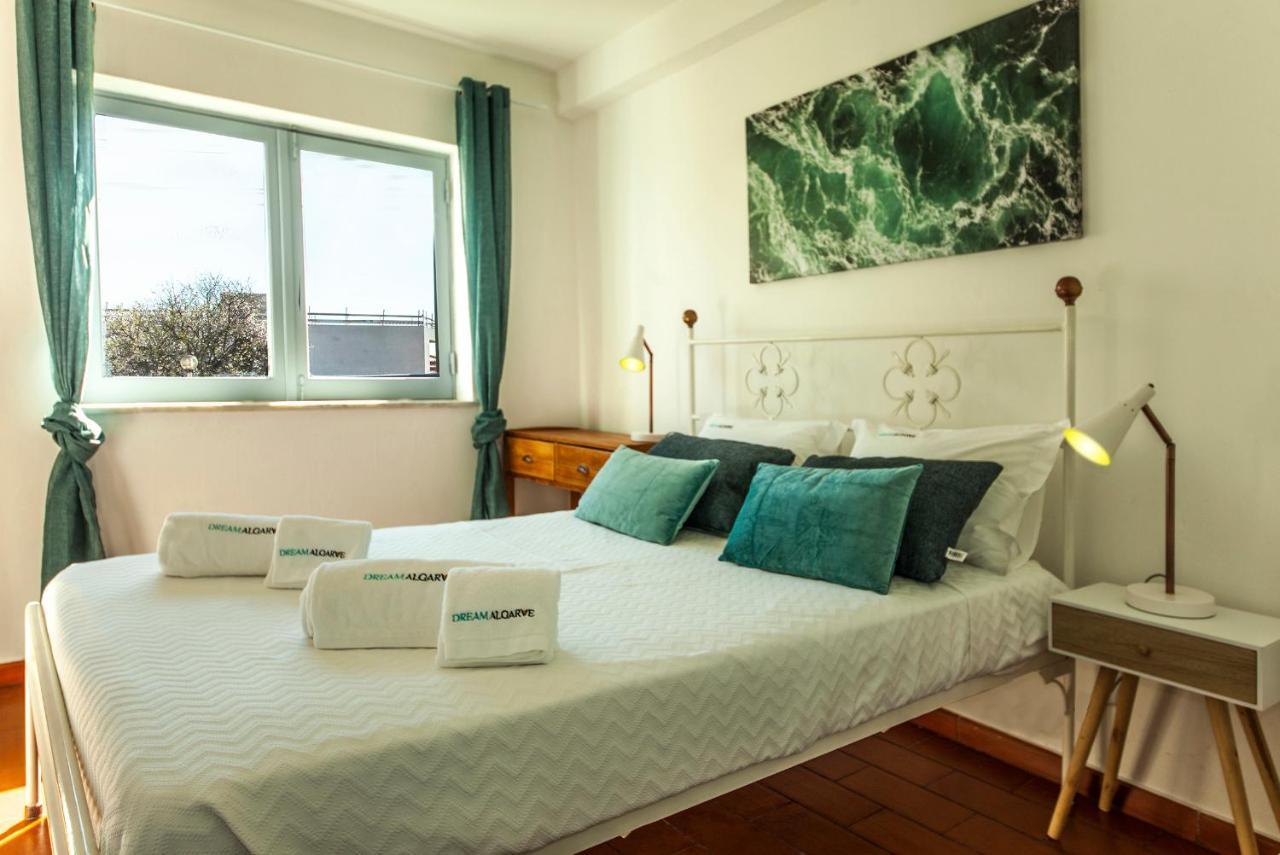 لاغوس B20 - Sun And Pool Apartment المظهر الخارجي الصورة