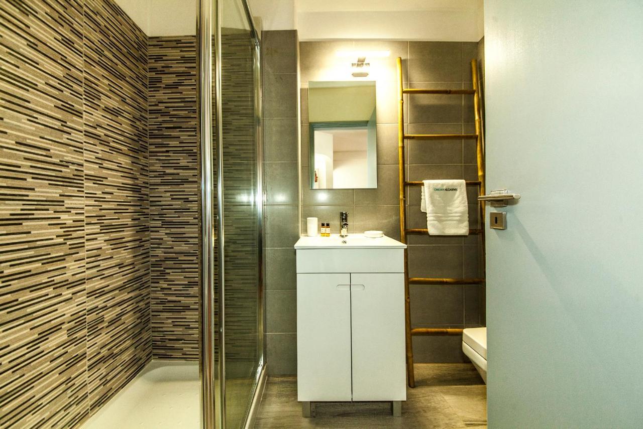 لاغوس B20 - Sun And Pool Apartment المظهر الخارجي الصورة