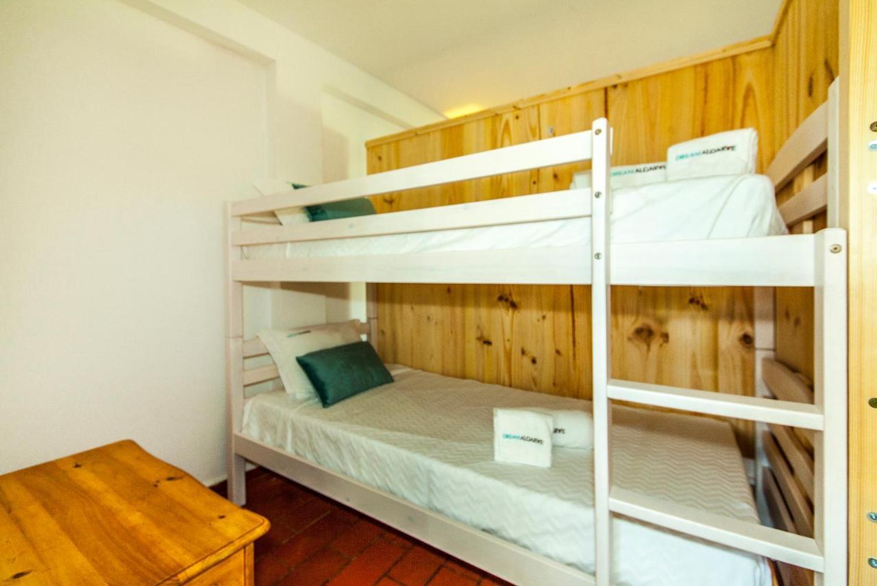 لاغوس B20 - Sun And Pool Apartment المظهر الخارجي الصورة