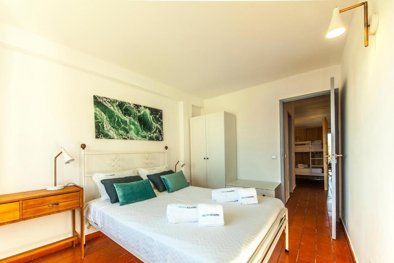 لاغوس B20 - Sun And Pool Apartment المظهر الخارجي الصورة